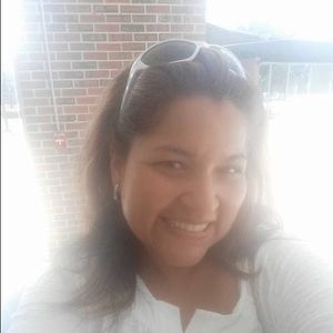 Meet your Posher, Leslie